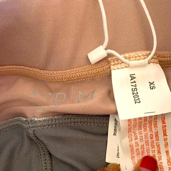 NWT Minkpink pale pink and gray crop leggings XS - Picture 4 of 12